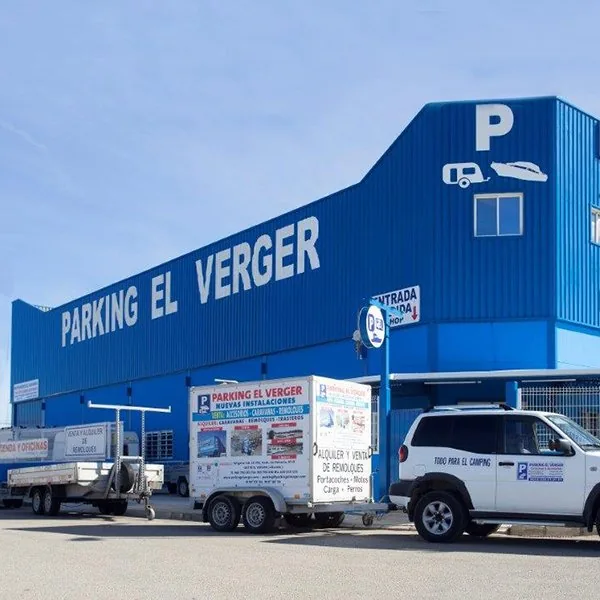Parking de caravanas en El Verger: fachada de las instalaciones